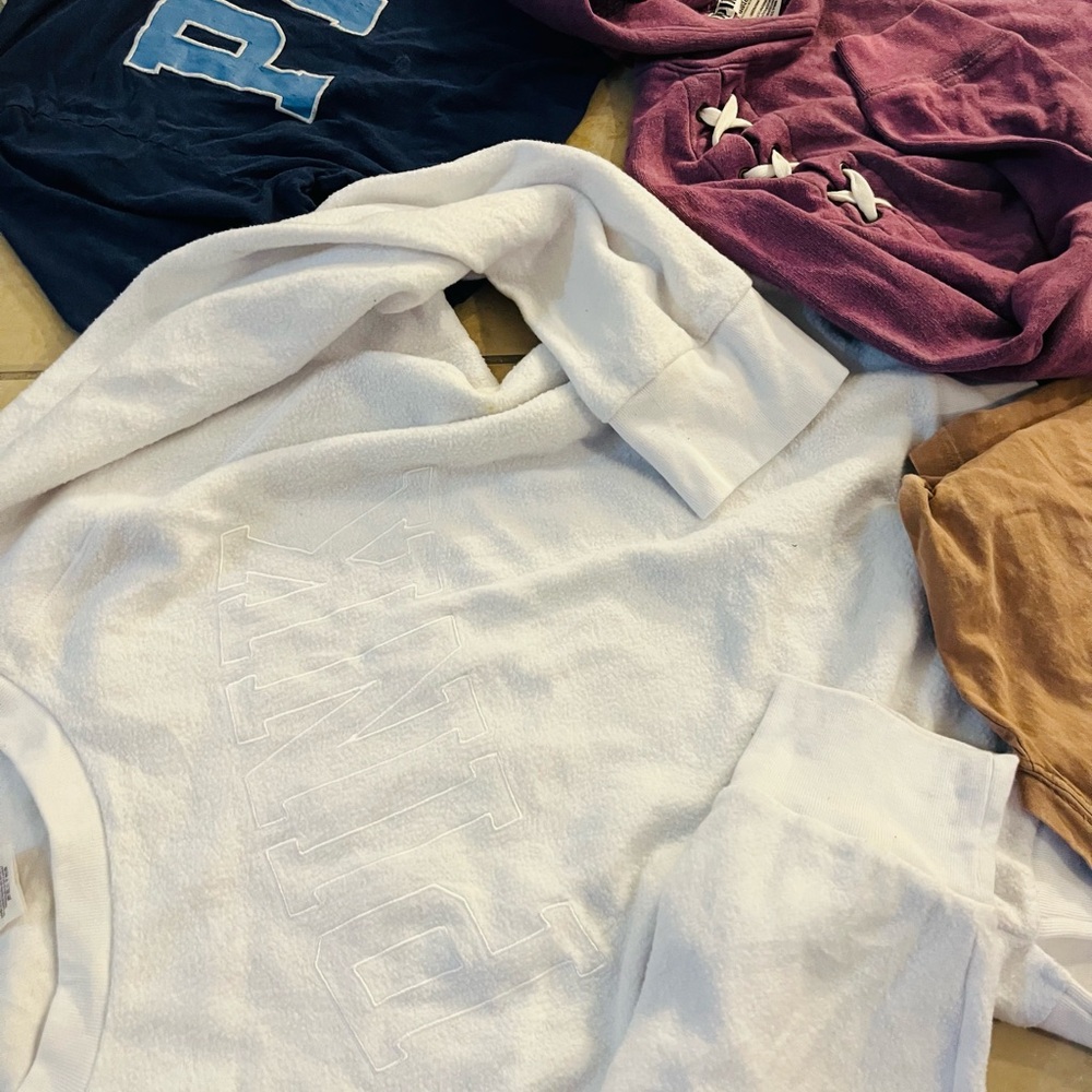 PINK Bundle Fair Conditions Size Large - Picture 3 of 3